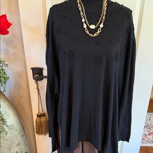 Mi Golondrina Black Floral Women's Top